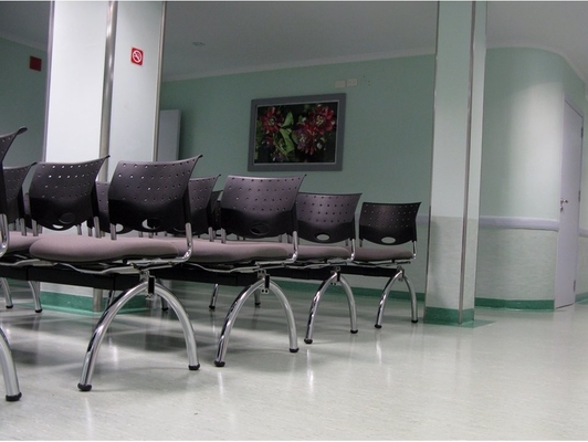 Anti - Skid 2mm Hospital PVC Flooring Commercial Grade Homogeneous Vinyl Roll