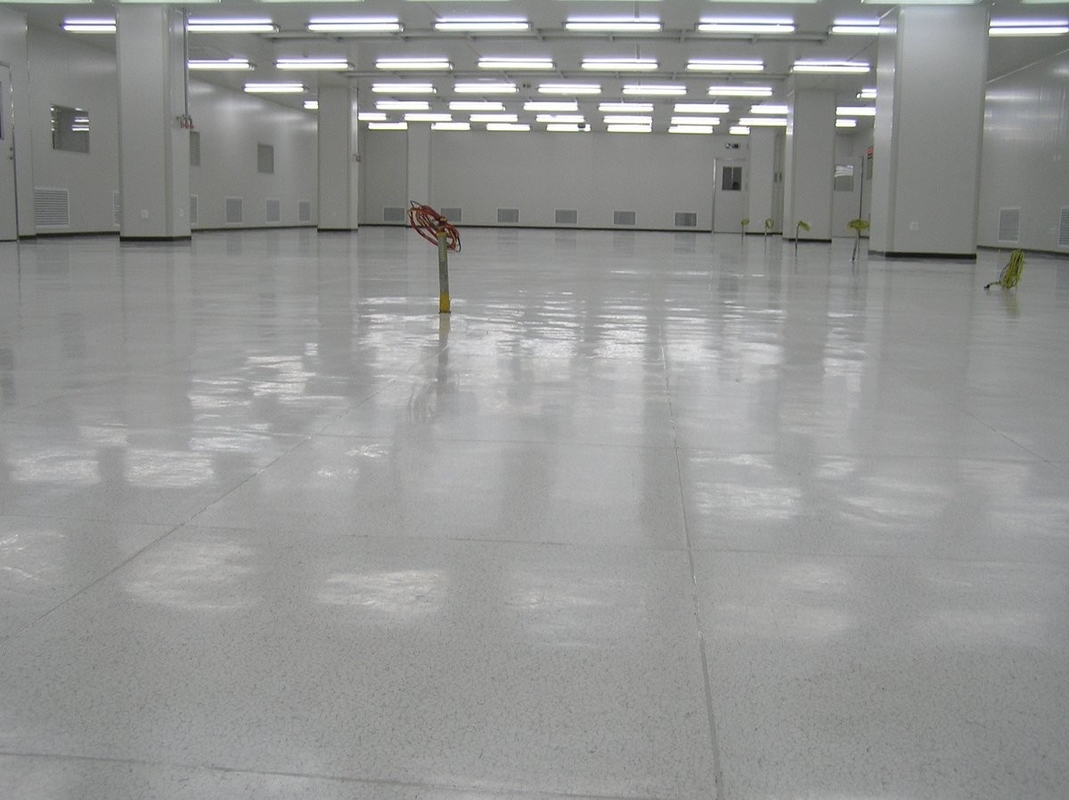 Anti Slip 2mm Thickness Anti Static Vinyl Flooring CE / SGS / ISO Certificate