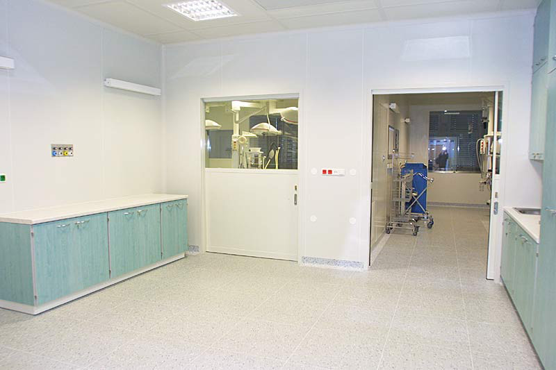Multi - Color 2mm 3mm Thickness Esd Static Dissipative Flooring For Server Room